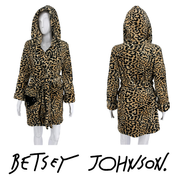 Betsey Johnson Sz XS/S Leopard Print Fluffy Fleece Hooded Shorty Robe Bathrobe - Picture 1 of 8